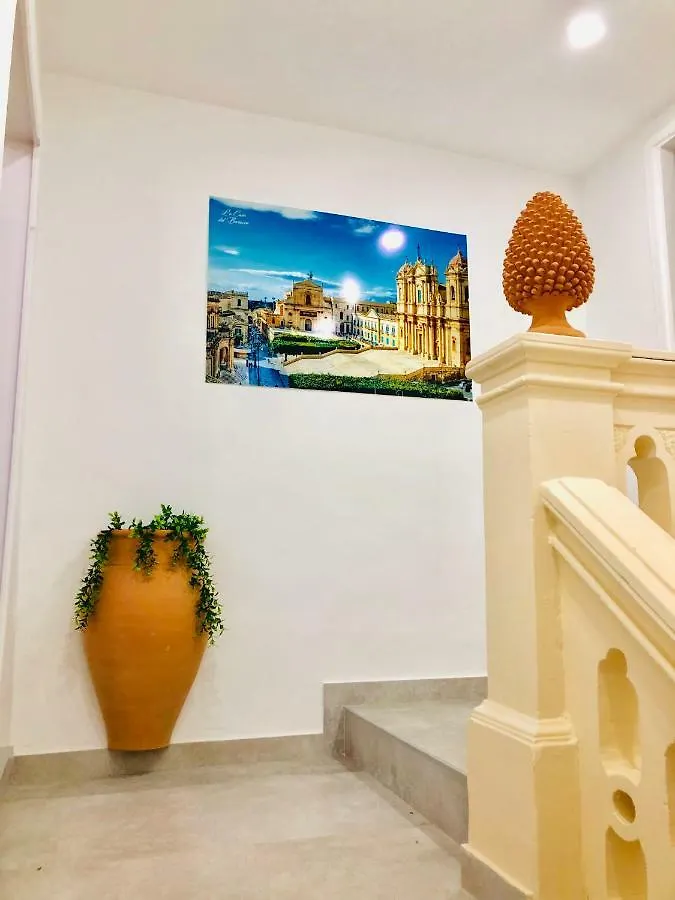 Hotel La Casa Del Barocco à Noto Maison d'hôtes