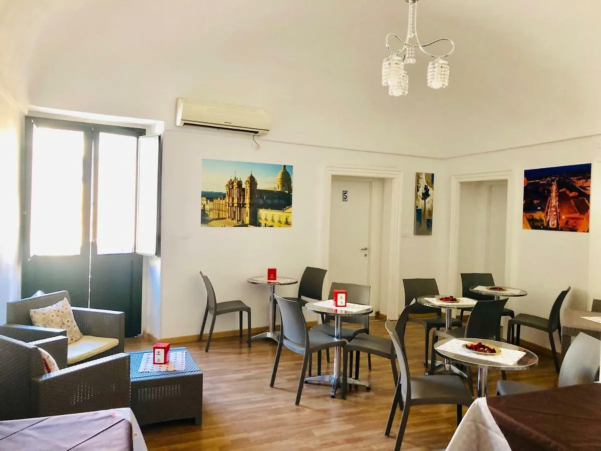 Hotel La Casa Del Barocco à Noto Maison d'hôtes